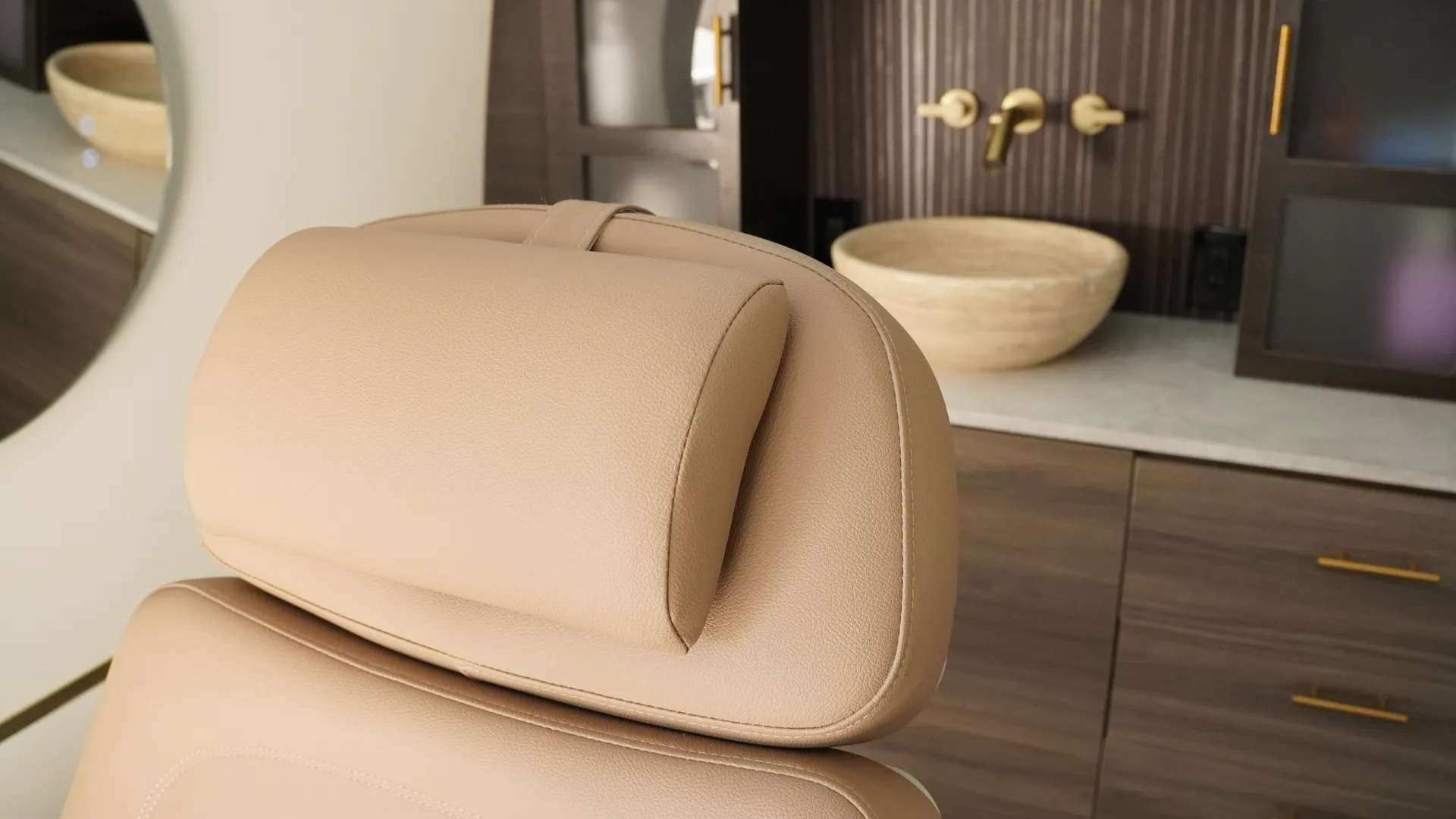 AIM treatment chair detail